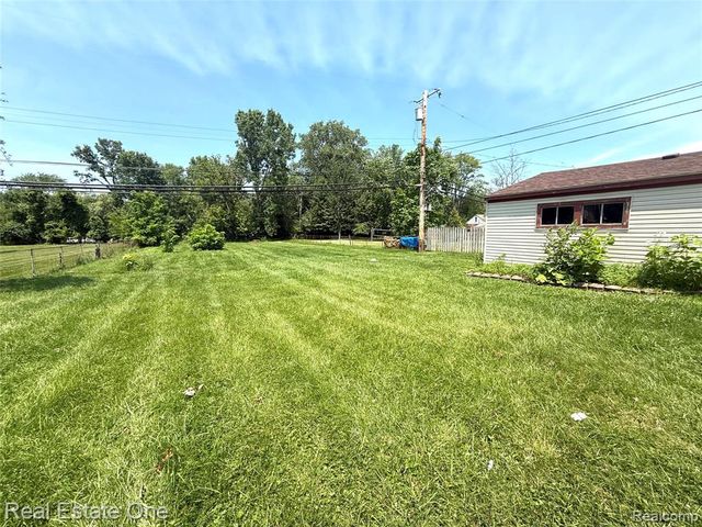 28476 Marquette Street, Garden City, MI 48135