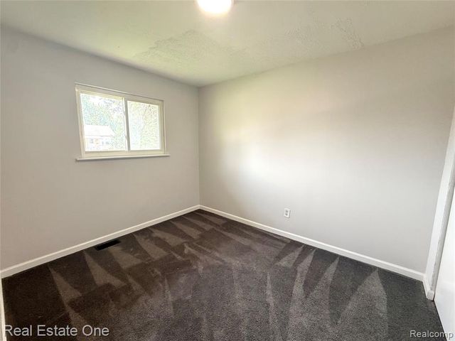28476 Marquette Street, Garden City, MI 48135