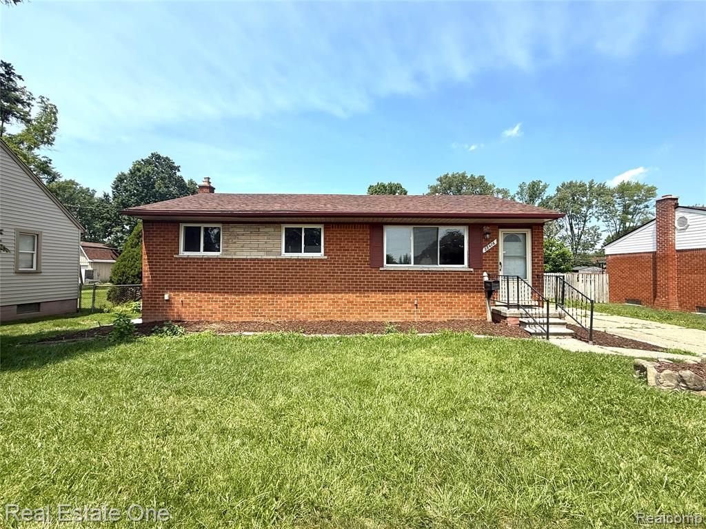 28476 Marquette Street, Garden City, MI 48135