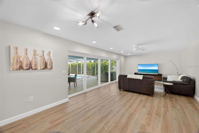 656 MEHLENBACHER ROAD, Belleair, FL 33756