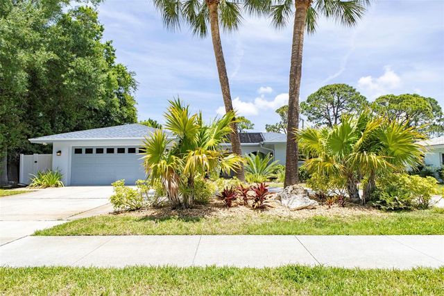 656 MEHLENBACHER ROAD, Belleair, FL 33756