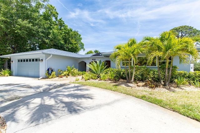 656 MEHLENBACHER ROAD, Belleair, FL 33756
