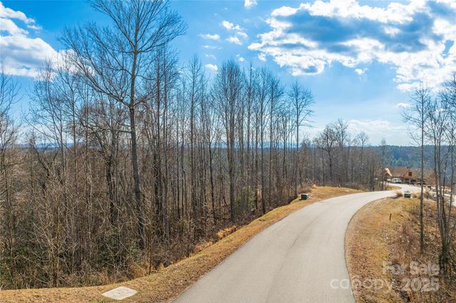 1030 River Club Ridge, Lenoir, NC 28645
