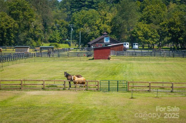 1030 River Club Ridge, Lenoir, NC 28645