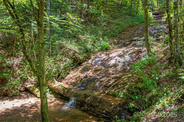 1030 River Club Ridge, Lenoir, NC 28645