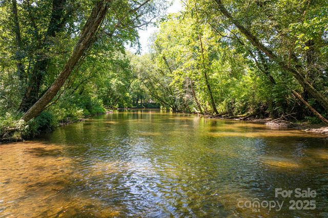 1030 River Club Ridge, Lenoir, NC 28645