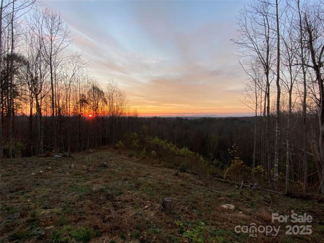 1030 River Club Ridge, Lenoir, NC 28645