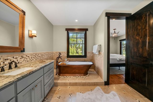 1230 Plateau Place, Graford, TX 76449