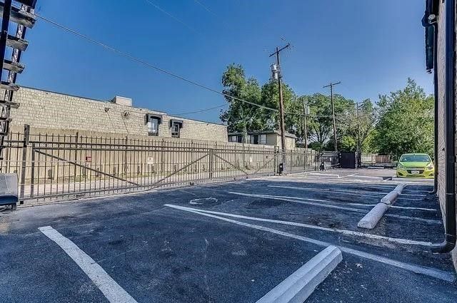 2805 Reagan Street 204, Dallas, TX 75219