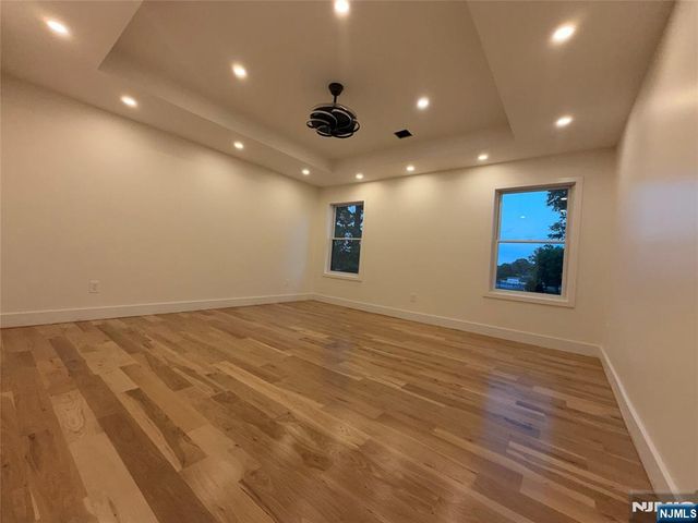 6 Scharg Court, Clifton, NJ 07013