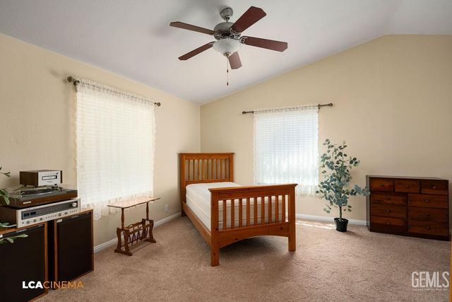 1225 Taft Highway 5, Bakersfield, CA 93307