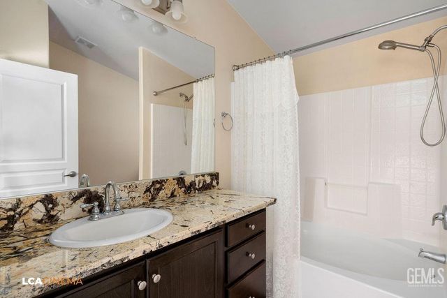 1225 Taft Highway 5, Bakersfield, CA 93307