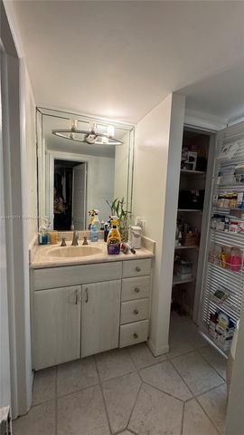 16518 NE 26th Avenue 304, North Miami Beach, FL 33160
