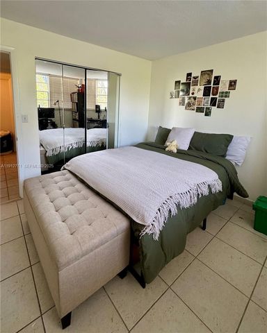 16518 NE 26th Avenue 304, North Miami Beach, FL 33160