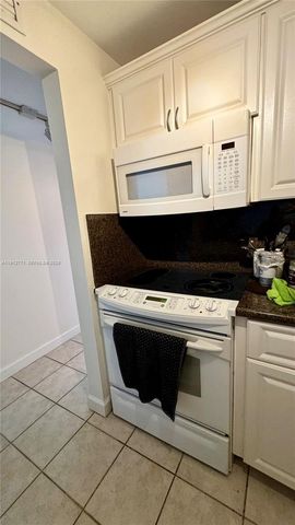 16518 NE 26th Avenue 304, North Miami Beach, FL 33160