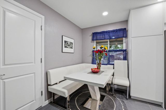 18762 Casa Blanca Lane, Saratoga, CA 95070