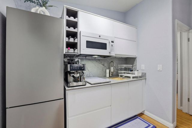 18762 Casa Blanca Lane, Saratoga, CA 95070