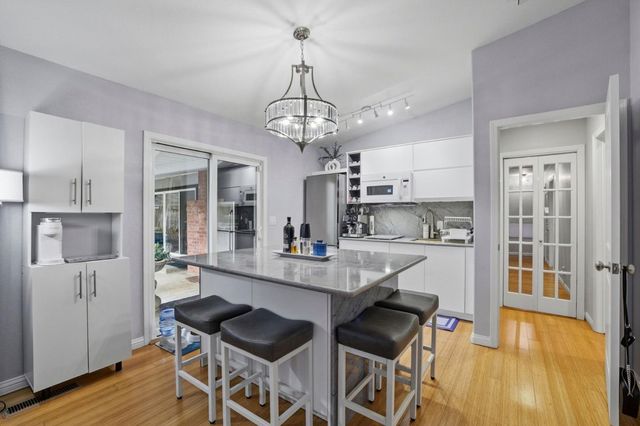 18762 Casa Blanca Lane, Saratoga, CA 95070