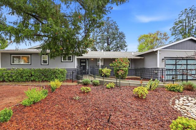 18762 Casa Blanca Lane, Saratoga, CA 95070