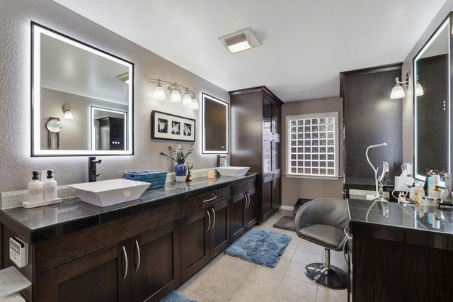 18762 Casa Blanca Lane, Saratoga, CA 95070