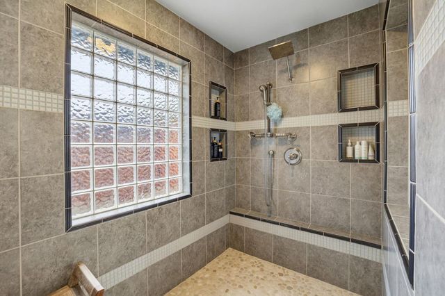 18762 Casa Blanca Lane, Saratoga, CA 95070