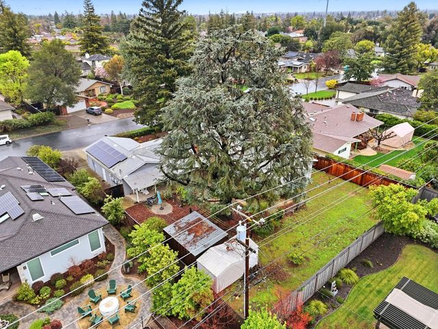 18762 Casa Blanca Lane, Saratoga, CA 95070