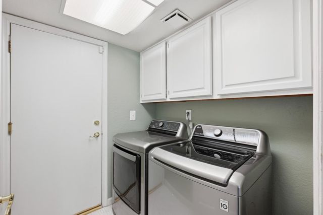 2217 Americana Dr, Roseville, CA 95747
