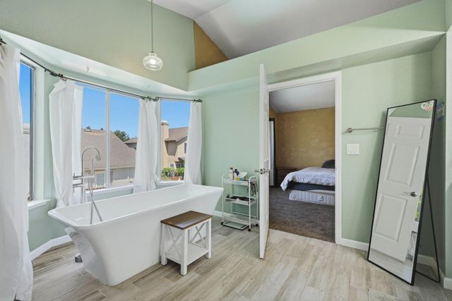 2217 Americana Dr, Roseville, CA 95747