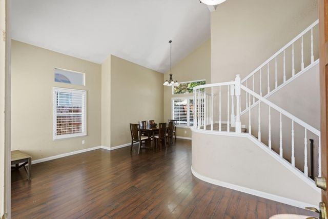 2217 Americana Dr, Roseville, CA 95747
