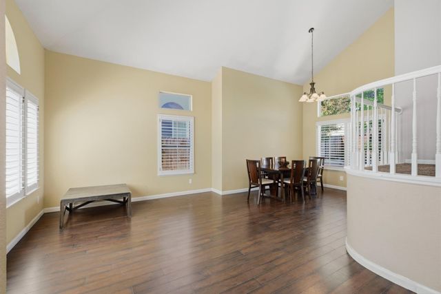 2217 Americana Dr, Roseville, CA 95747