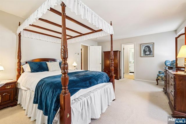 418 Pines Lake Drive, Wayne, NJ 07470