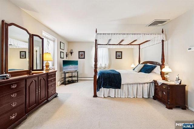 418 Pines Lake Drive, Wayne, NJ 07470