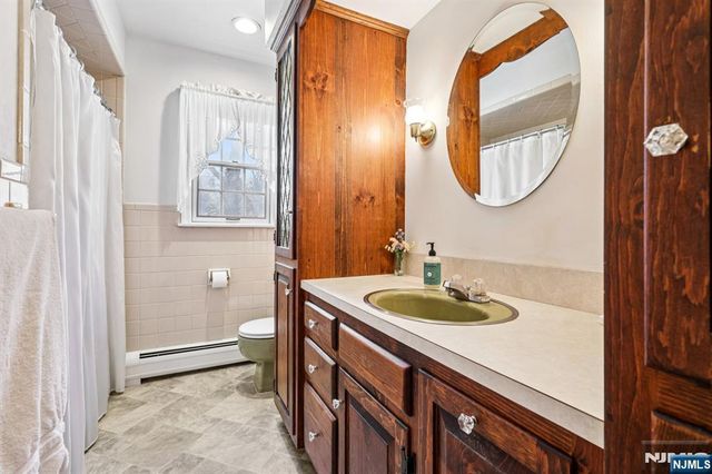 418 Pines Lake Drive, Wayne, NJ 07470