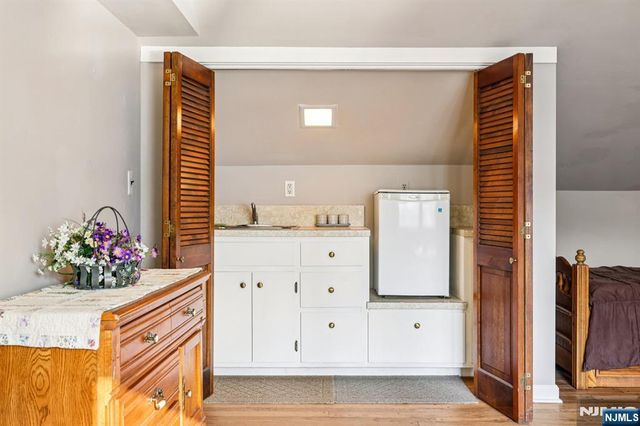 418 Pines Lake Drive, Wayne, NJ 07470