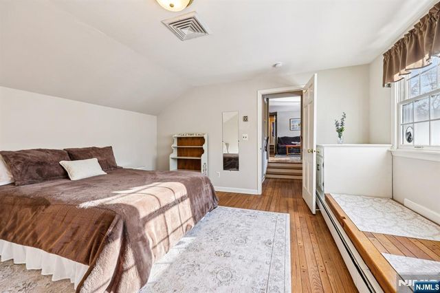 418 Pines Lake Drive, Wayne, NJ 07470