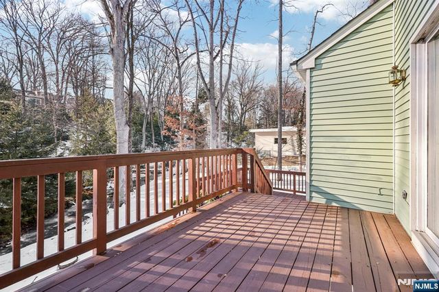 418 Pines Lake Drive, Wayne, NJ 07470