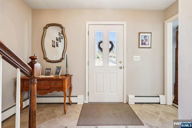 418 Pines Lake Drive, Wayne, NJ 07470