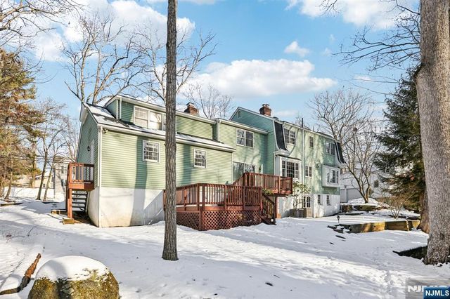 418 Pines Lake Drive, Wayne, NJ 07470