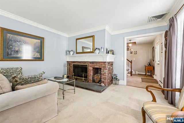 418 Pines Lake Drive, Wayne, NJ 07470