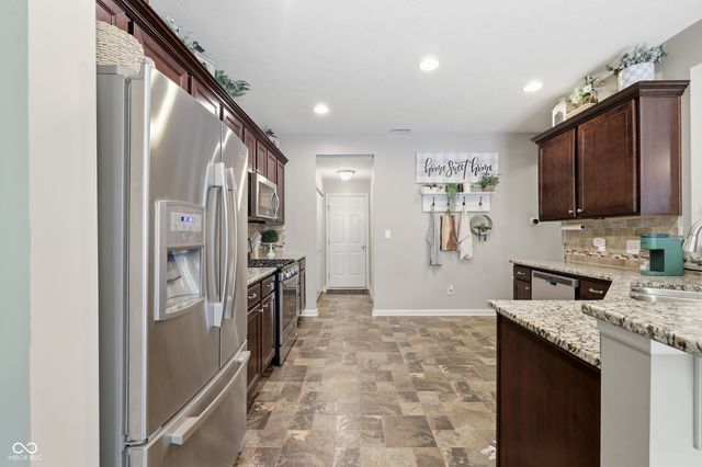 4018 Poplar Drive, Whitestown, IN 46075