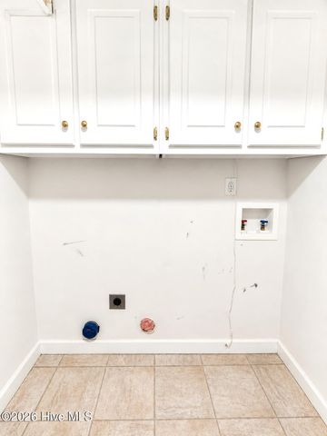 1532 Thayer Drive, Winterville, NC 28590