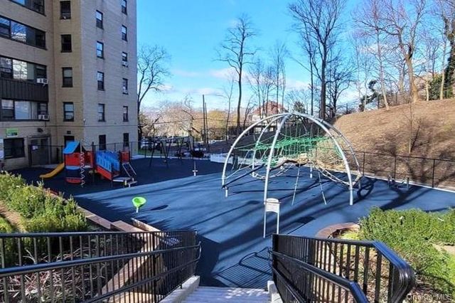 9 Fordham Hill Oval 1H, Bronx, NY 10468