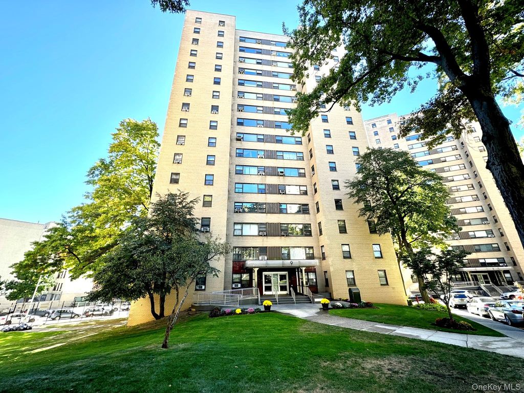 9 Fordham Hill Oval 1H, Bronx, NY 10468