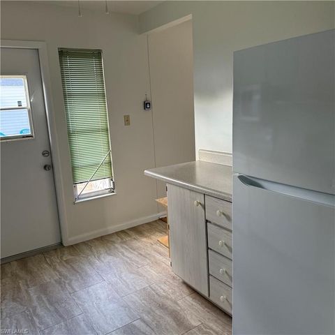 26 Hamlin CT, Lehigh Acres, FL 33936