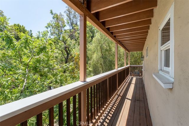 8248 Mannix, Los Angeles, CA 90046