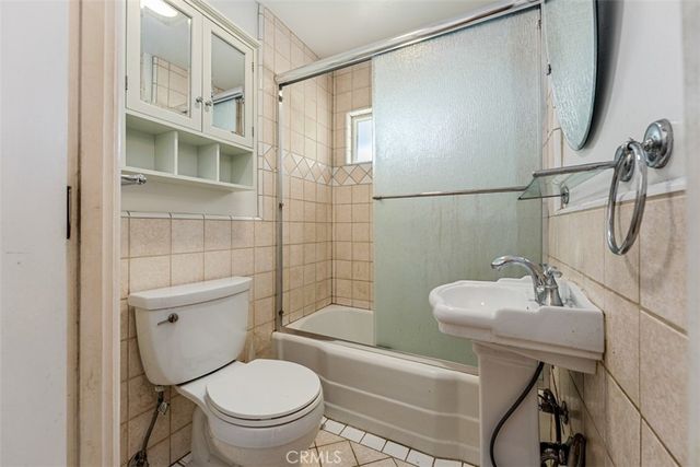 8248 Mannix, Los Angeles, CA 90046