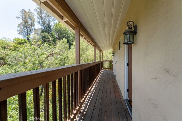 8248 Mannix, Los Angeles, CA 90046