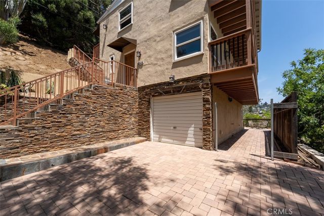 8248 Mannix, Los Angeles, CA 90046