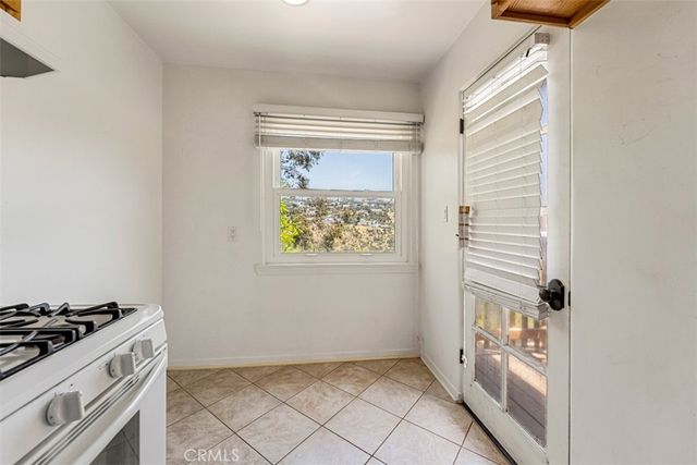 8248 Mannix, Los Angeles, CA 90046
