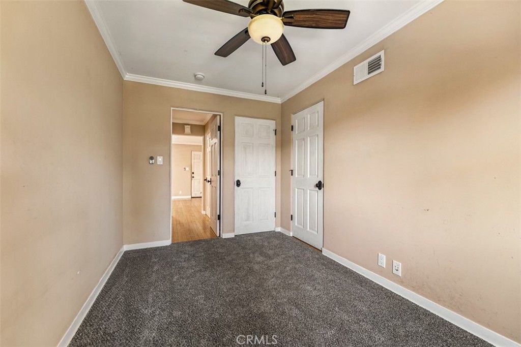 Image 11 of property listing at 8248 Mannix, Los Angeles, CA 90046